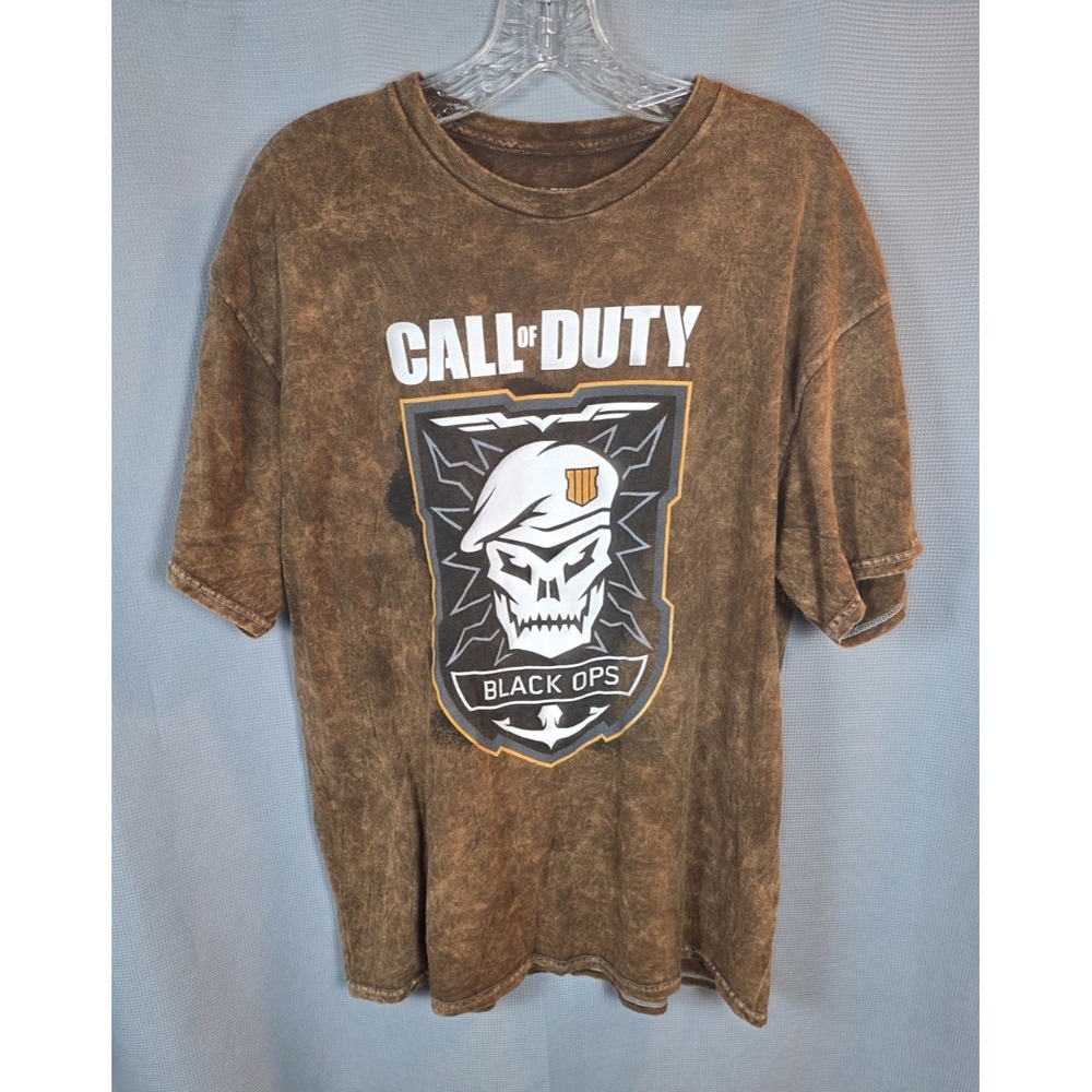 Call of Duty Black Ops 4 Graphic‎ T-Shirt Men's Size Large Brown Faded Look